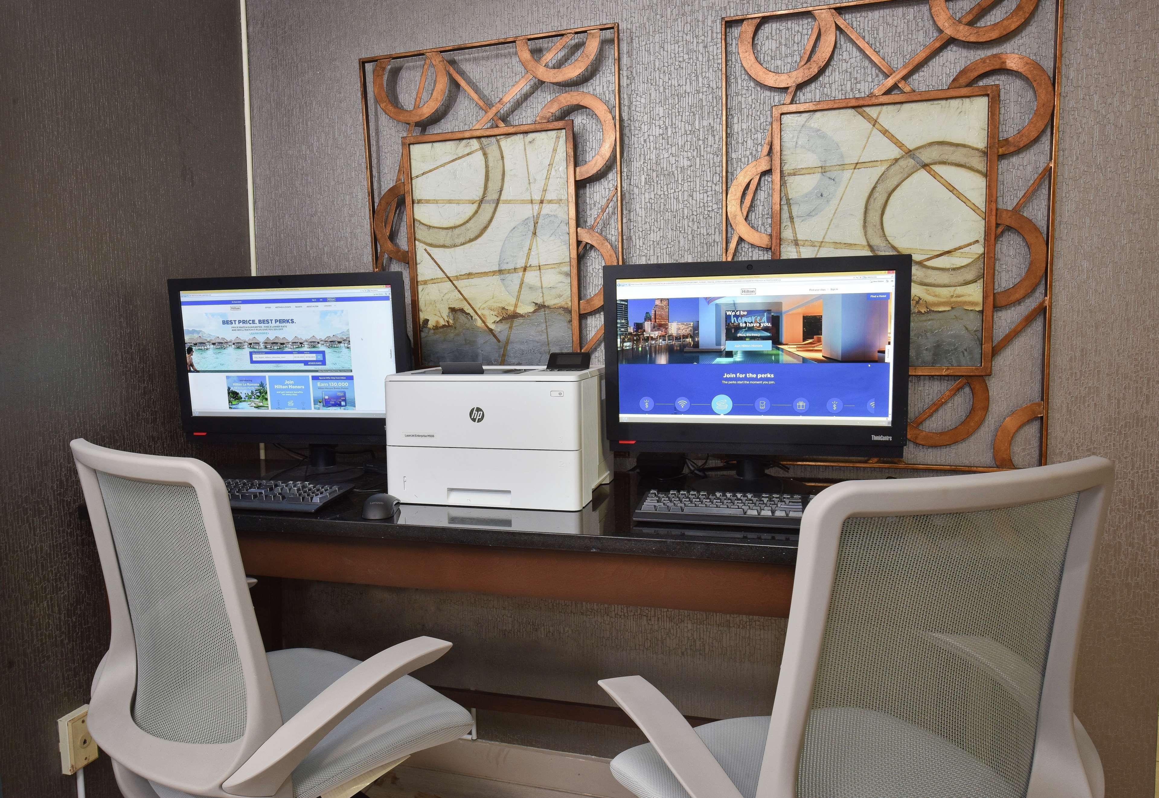 Hampton Inn Madison Ngoại thất bức ảnh