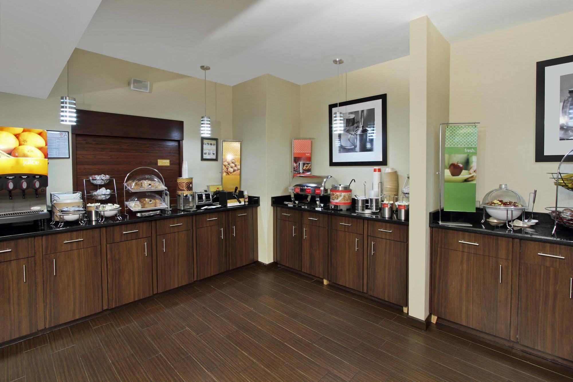 Hampton Inn Madison Ngoại thất bức ảnh